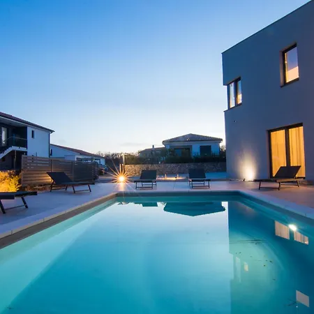 Ancora, Luxury With Pool