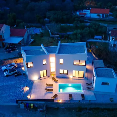 Ancora, Luxury With Pool *