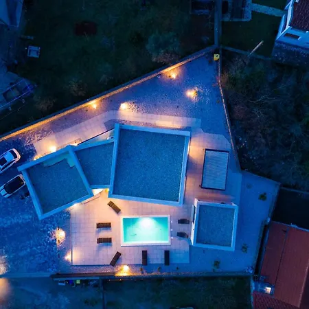 Ancora, Luxury With Pool Βίλα