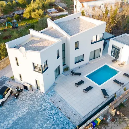 Ancora, Luxury With Pool *