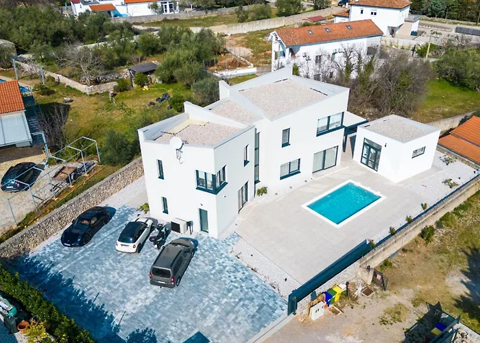 Villa Ancora, Luxury With Pool *