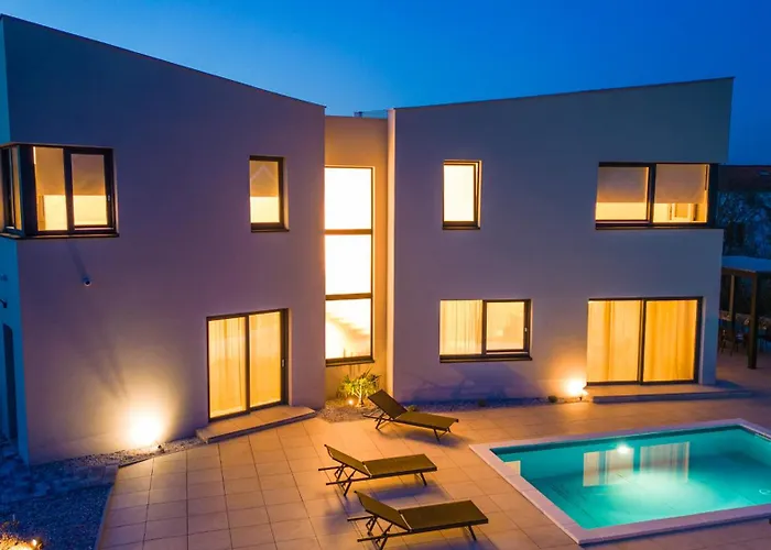 Ancora, Luxury With Pool *