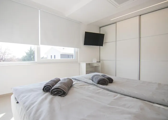 Ancora, Luxury With Pool * Kornić