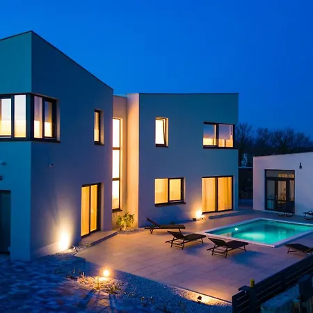 Ancora, Luxury With Pool Villa