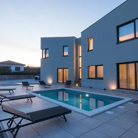 Villa Ancora, Luxury With Pool