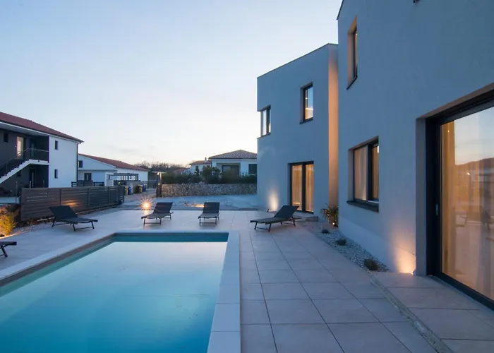 Ancora, Luxury With Pool Vila