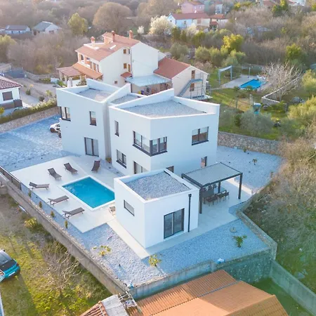 Willa Ancora, Luxury With Pool
