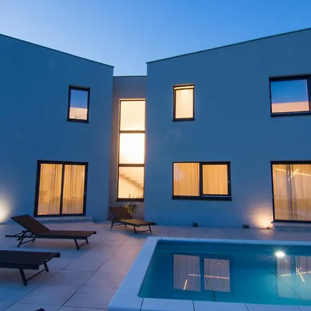 Ancora, Luxury With Pool *
