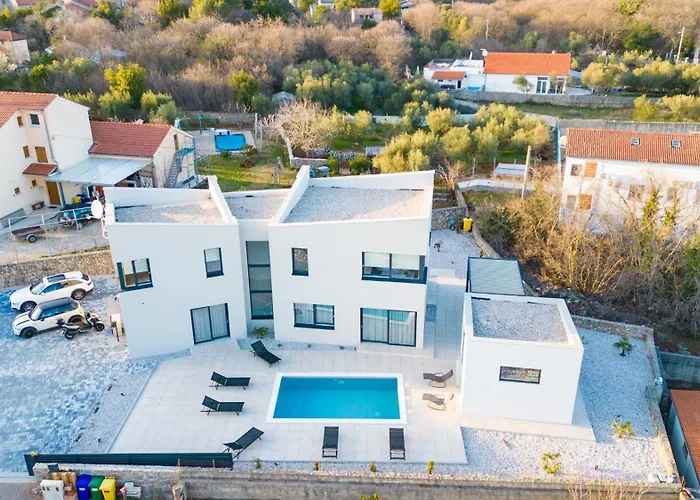 Ancora, Luxury With Pool