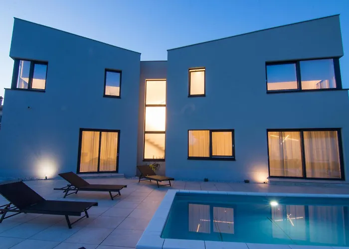 Ancora, Luxury With Pool *