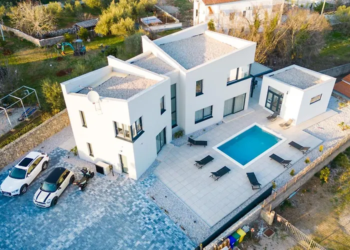 Ancora, Luxury With Pool *